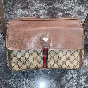 Authentic Vintage Gucci crossbody bag purse